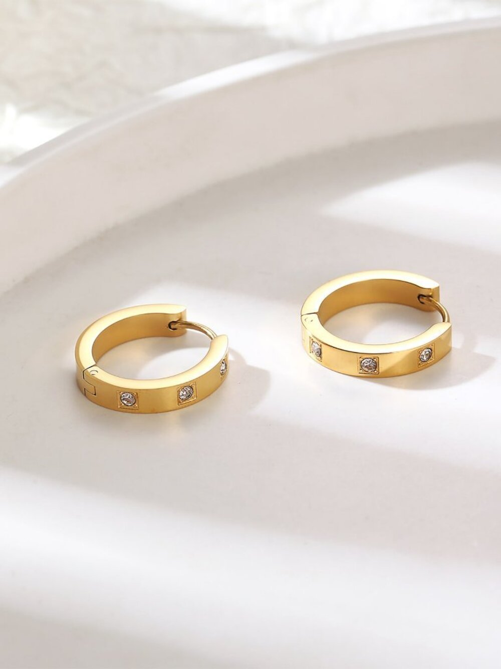 Gold Women's Exquisite Stainless Steel Cubic Zirconia Decor Hoop Earrings - Picture 6 of 8